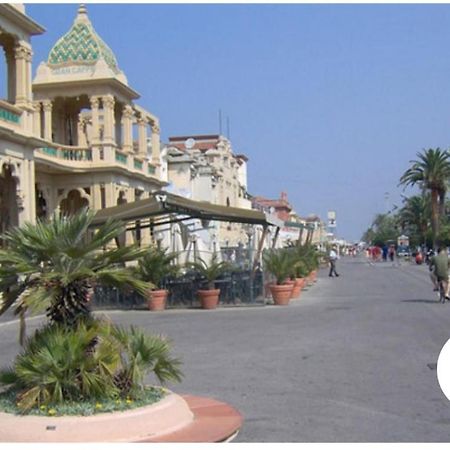 Historical Apartments By Seaside Viareggio Kültér fotó