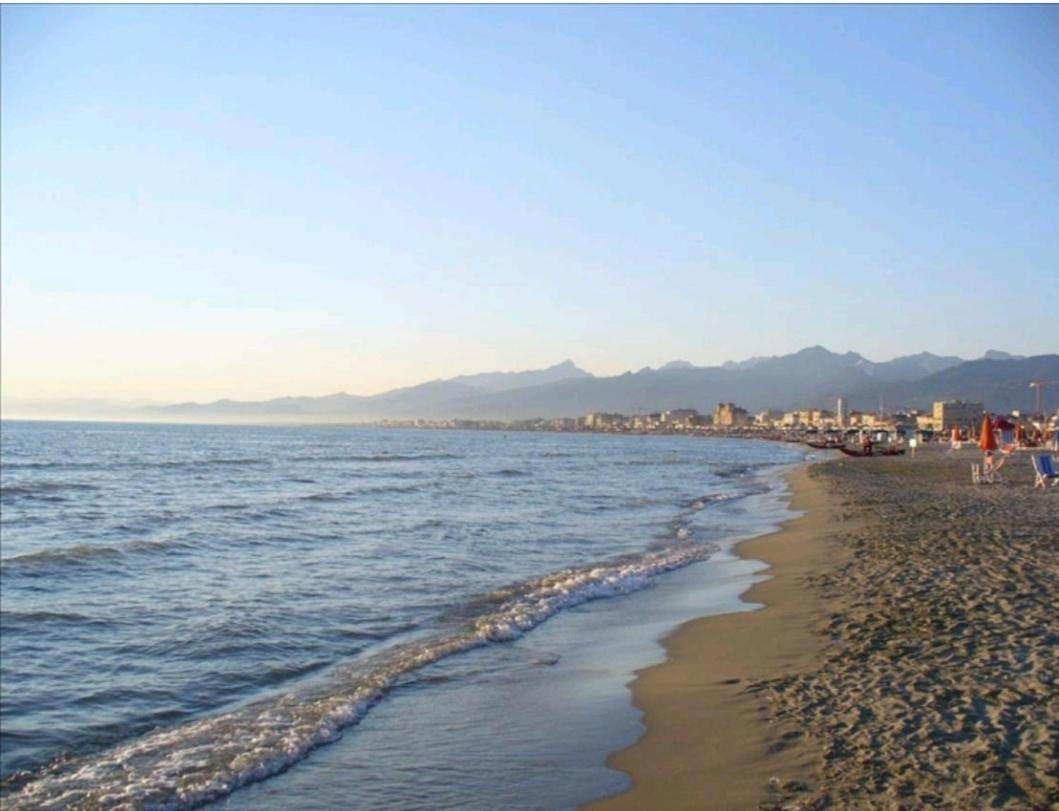 Historical Apartments By Seaside Viareggio Kültér fotó