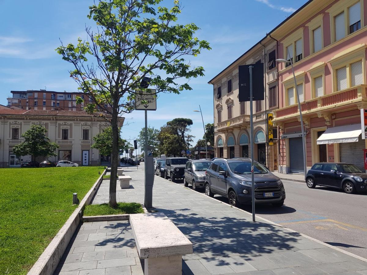 Historical Apartments By Seaside Viareggio Kültér fotó