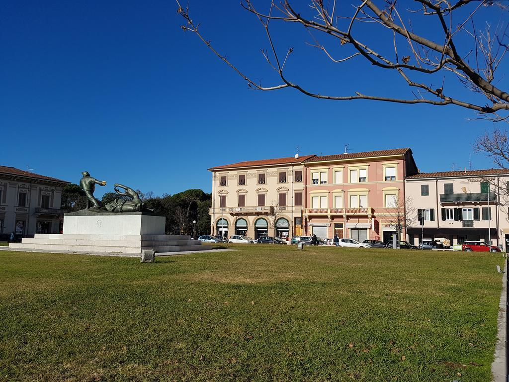 Historical Apartments By Seaside Viareggio Kültér fotó