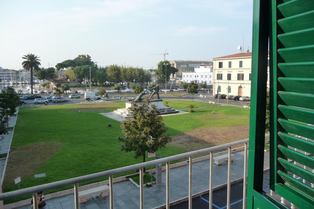 Historical Apartments By Seaside Viareggio Kültér fotó